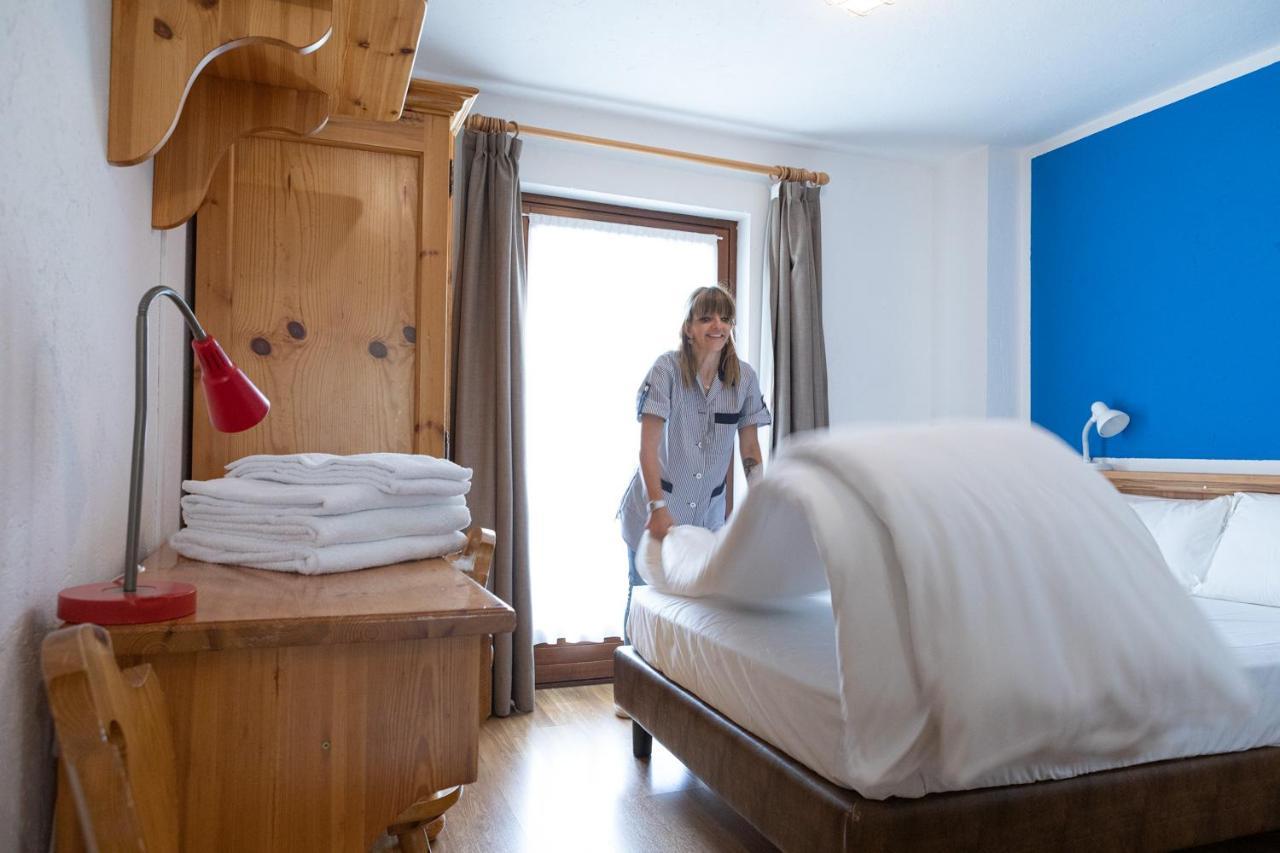 Hotel Meuble' Joli Breuil-Cervinia Extérieur photo