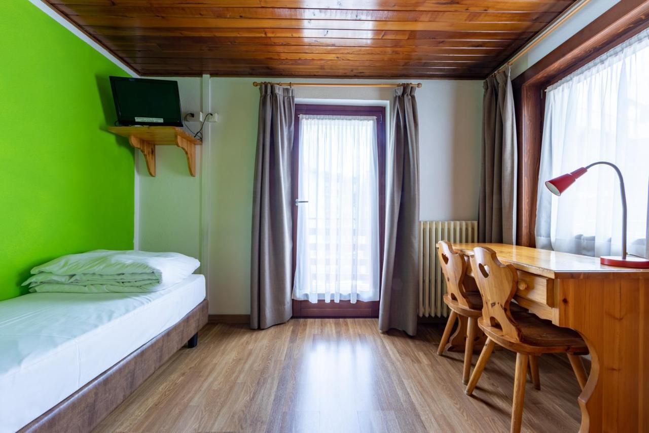 Hotel Meuble' Joli Breuil-Cervinia Extérieur photo