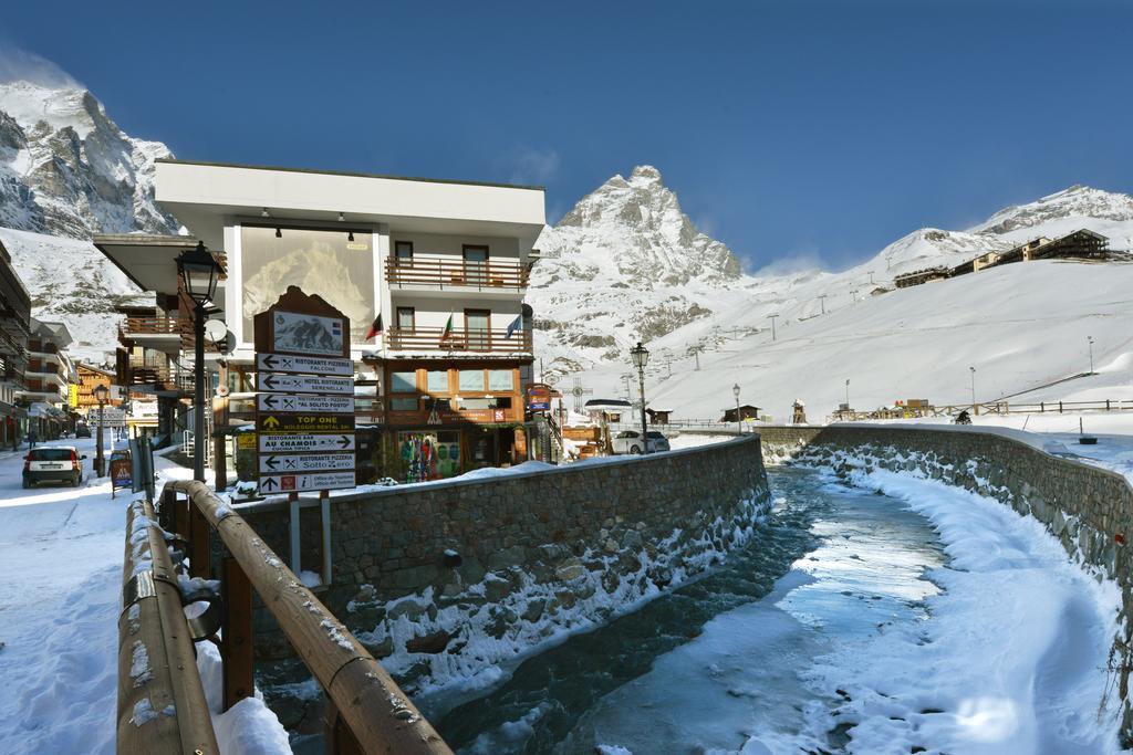 Hotel Meuble' Joli Breuil-Cervinia Extérieur photo