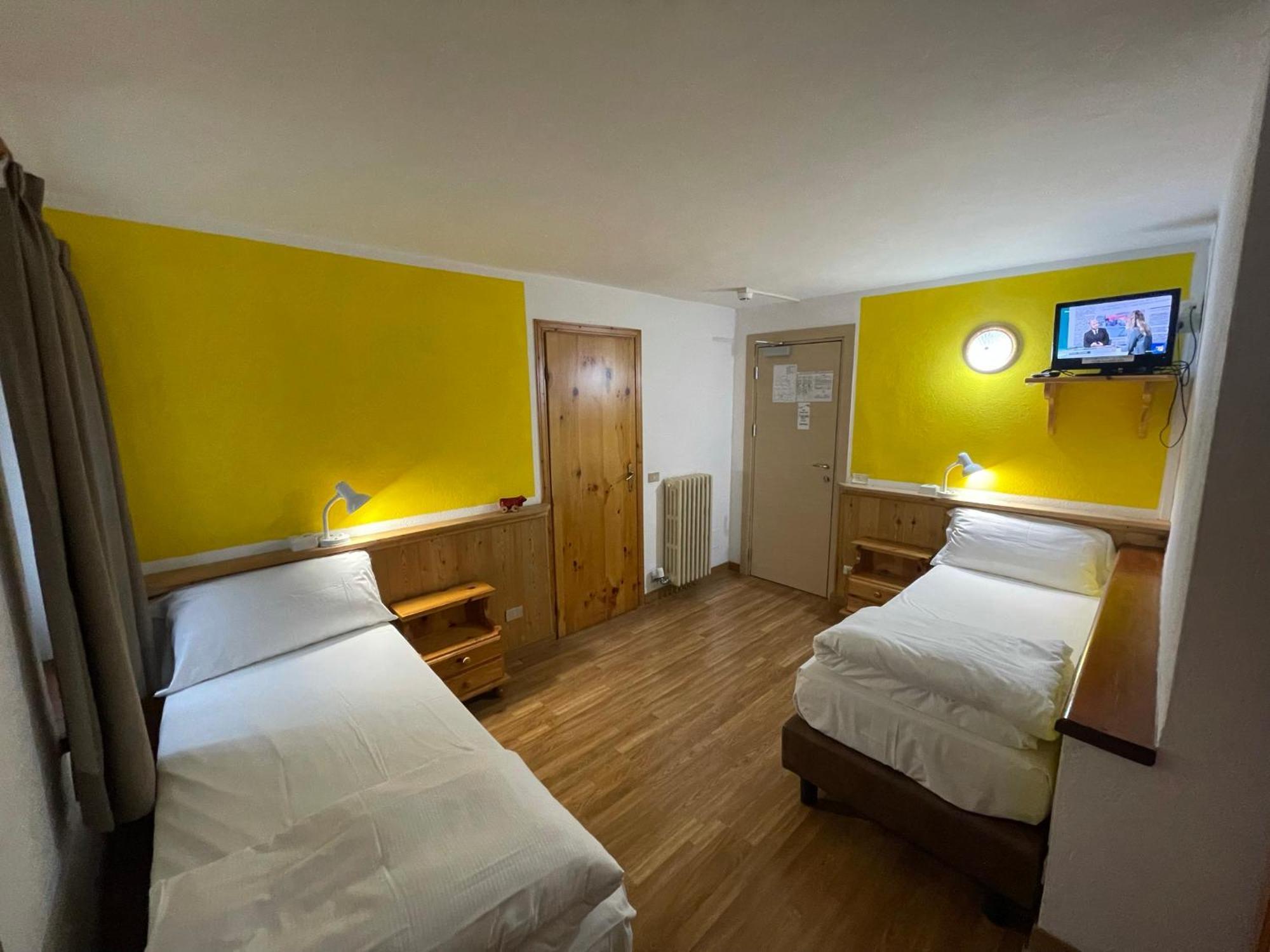 Hotel Meuble' Joli Breuil-Cervinia Chambre photo