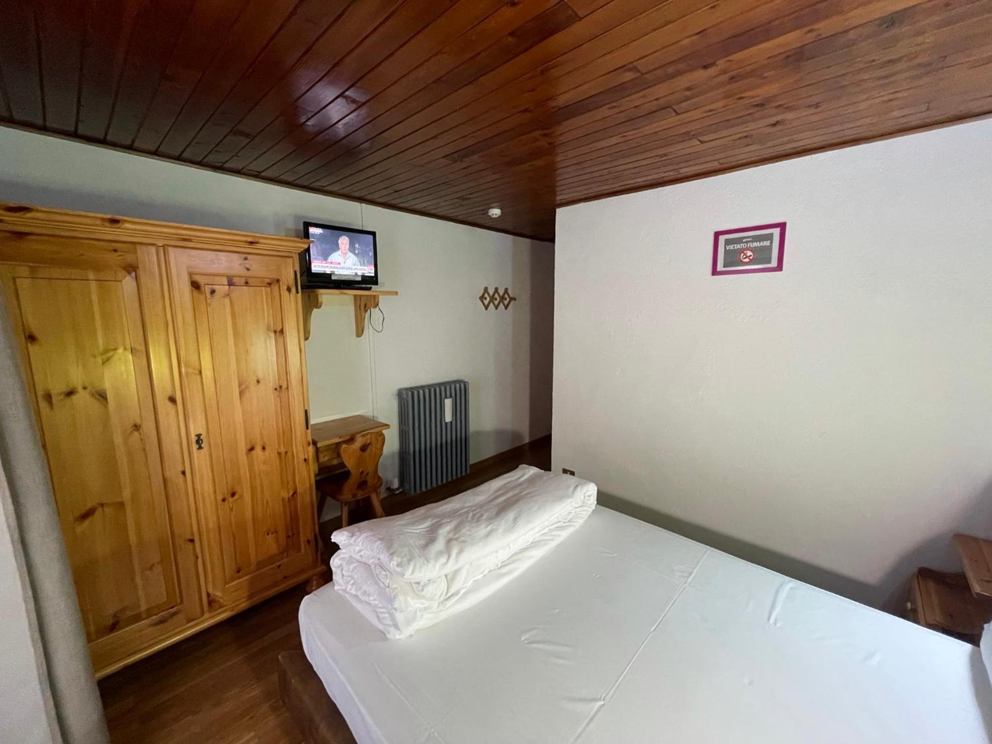 Hotel Meuble' Joli Breuil-Cervinia Extérieur photo