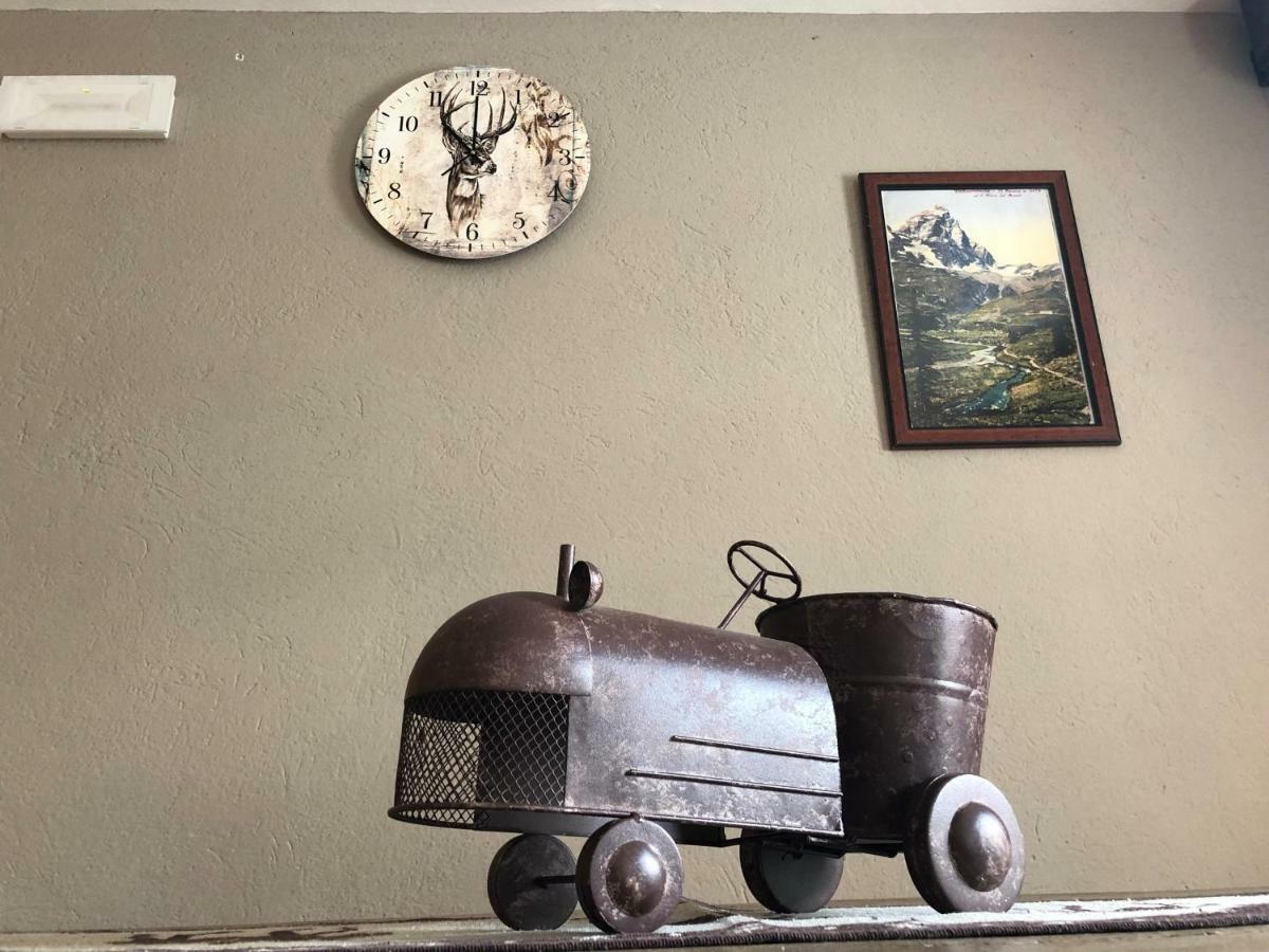 Hotel Meuble' Joli Breuil-Cervinia Extérieur photo