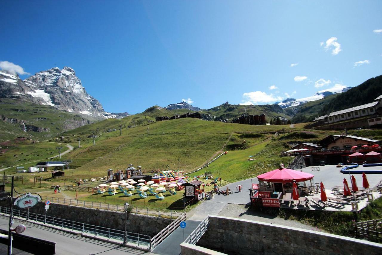 Hotel Meuble' Joli Breuil-Cervinia Extérieur photo